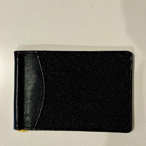Slim money clip billfold wallet in stingray skin/ black
